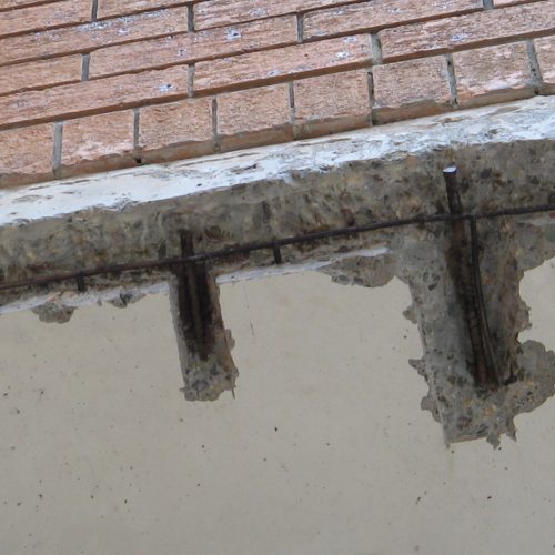 damaged corner (unit 4)